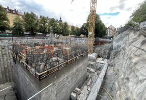 Betonggjutning i hisschaktet i Stigbergsparken.