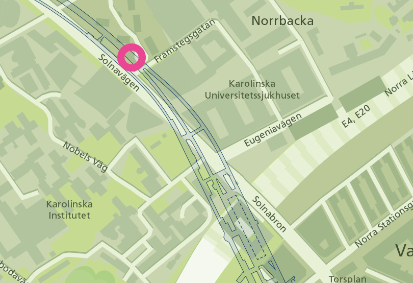 Karta över Karolinska institutet som visar med en rosa ring var sprängningen skedde.
