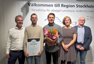 Pristagare och representanter från förvaltning för utbyggd tunnelbana